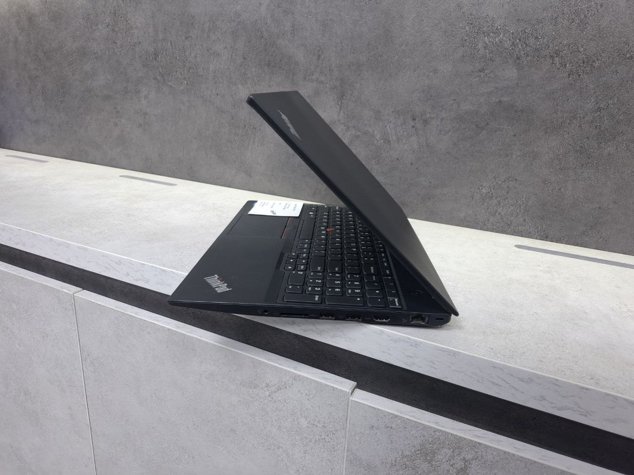 Lenovo Thinkpad T580 - Image 4