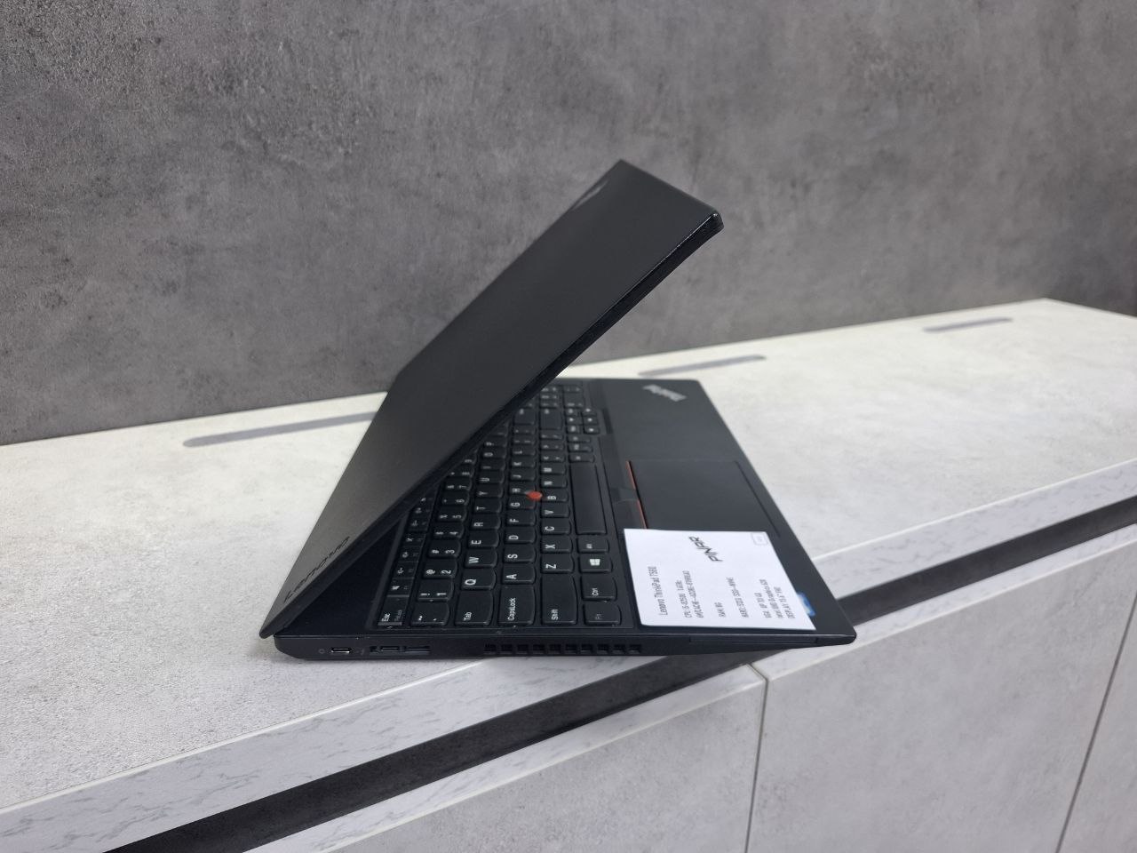 Lenovo Thinkpad T580 - Image 2