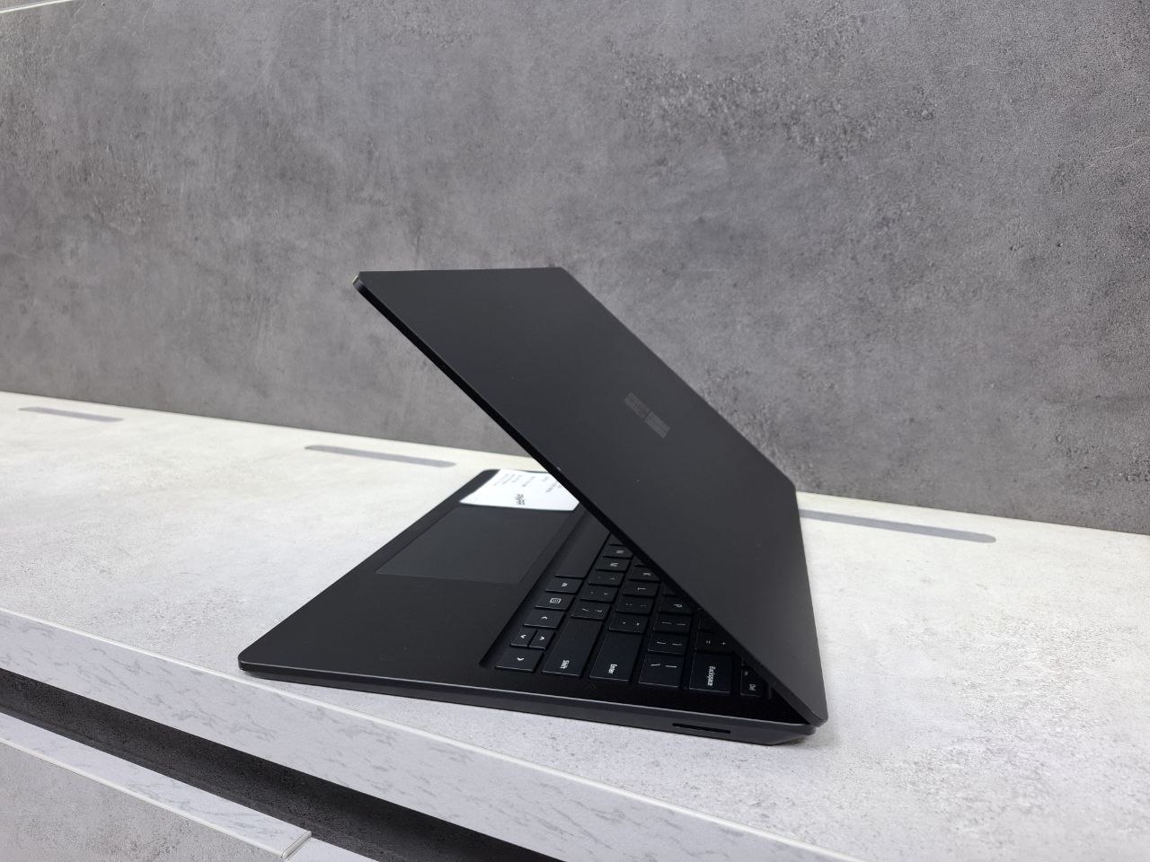 Surface Laptop4 - Image 3